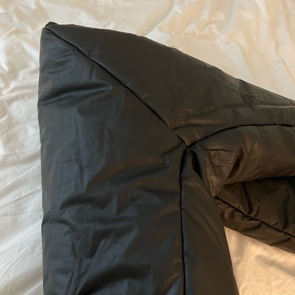 Gap Yzy Puffer Medium Brand New Unworn - Picture 3 of 3